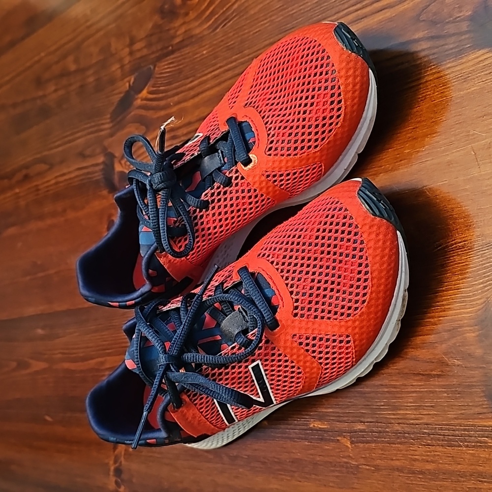 New balance Vazee running‎ shoes. Orange and navy. Size 7.5